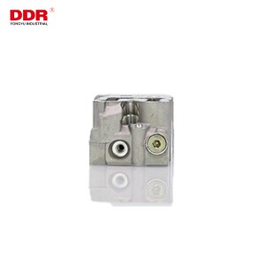 HT  Aluminum cylinder head 10352054-O